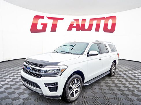 Used 2023 Ford Expedition Max Limited image 3