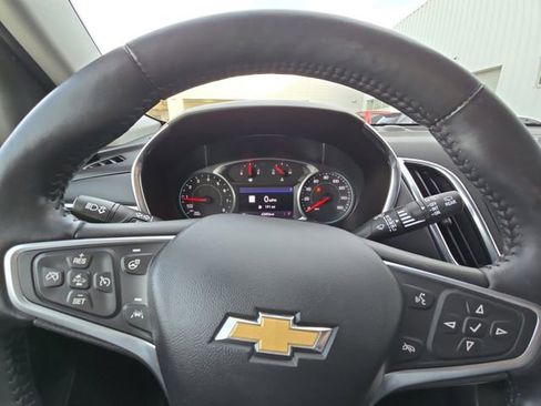 Used 2022 Chevrolet Equinox LT image 25