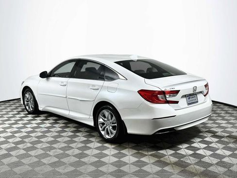 Used 2018 Honda Accord LX image 5