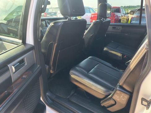 Used 2017 Ford Expedition EL Platinum AWD/4WD image 18