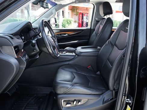 Used 2019 Cadillac Escalade Premium Luxury RWD image 24