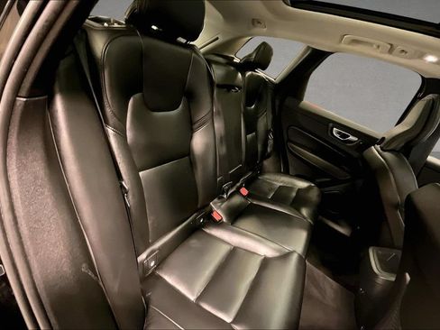 Certified 2023 Volvo XC60 B5 Core w/ Climate Package AWD/4WD image 25