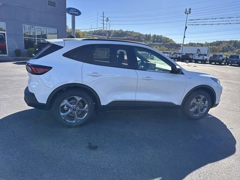 New 2026 Ford Escape ST-Line w/ Tech Pack #1 FWD image 3