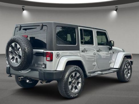 Used 2013 Jeep Wrangler Unlimited Sport AWD/4WD image 8