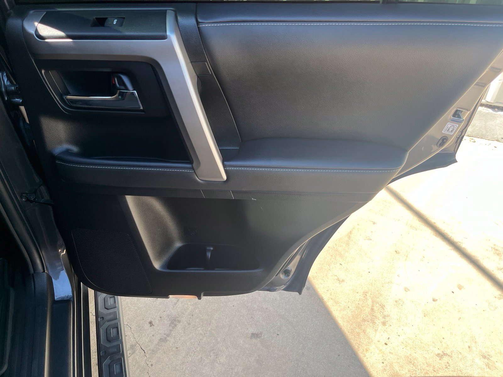 Used 2022 Toyota 4Runner SR5 Premium w/ Moonroof Package RWD image 15
