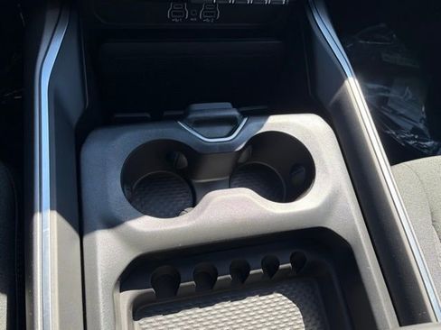New 2026 RAM 1500 Express AWD/4WD image 24