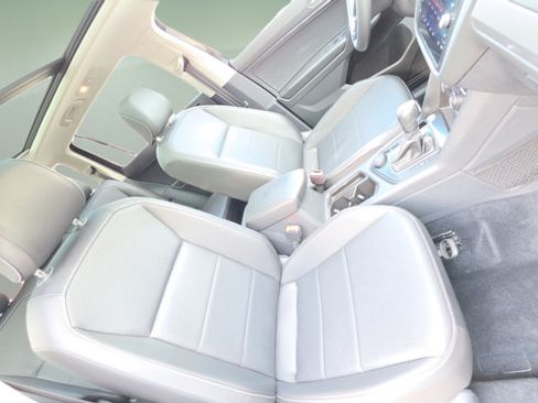 Used 2021 Volkswagen Tiguan SE w/ Panoramic Sunroof Package AWD/4WD image 22