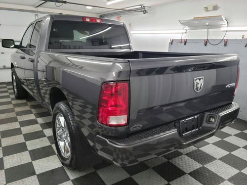 Used 2018 RAM 1500 Express w/ Express Value Package AWD/4WD image 3