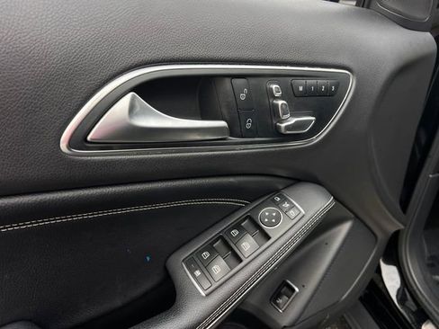 Used 2018 Mercedes-Benz GLA 250 4MATIC image 11