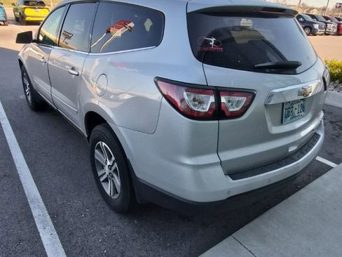 Used 2015 Chevrolet Traverse LT image 7