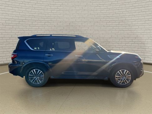 Used 2023 Nissan Armada SL w/ Captain's Chairs Package image 4