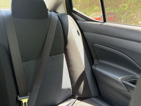 Used 2025 Nissan Versa SV FWD image 35