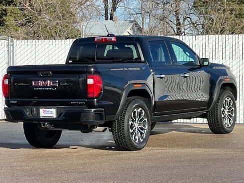 Certified 2025 GMC Canyon Denali image 4