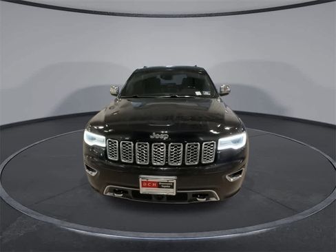 Used 2019 Jeep Grand Cherokee Overland image 3