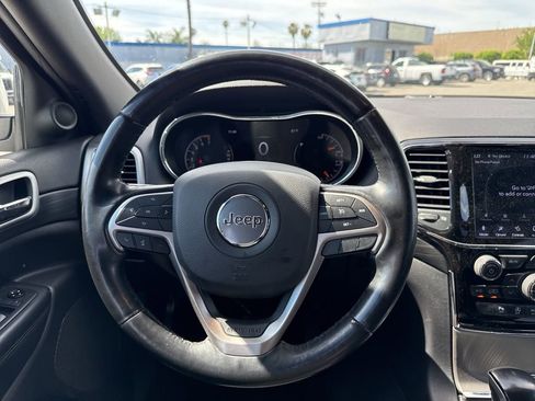 Used 2020 Jeep Grand Cherokee Altitude image 10