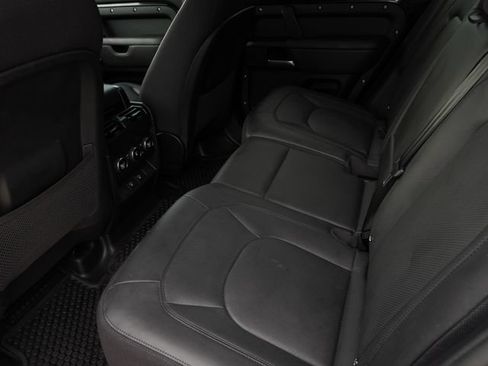 Used 2025 Land Rover Defender 110 V8 AWD/4WD image 13