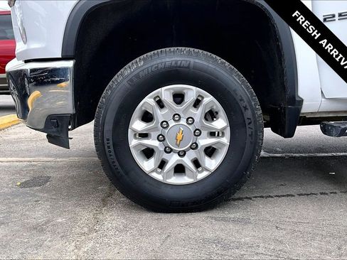 Used 2023 Chevrolet Silverado 2500 LT w/ Convenience Package AWD/4WD image 33
