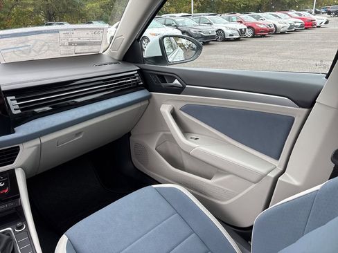 New 2026 Volkswagen Jetta SE image 25