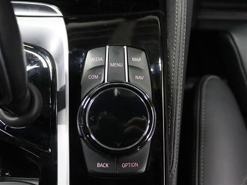 Used 2020 BMW M550i xDrive w/ Executive Package image 27