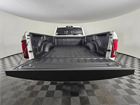 New 2026 RAM 3500 Laramie AWD/4WD image 16