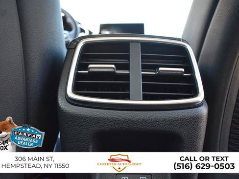 Used 2025 Genesis G70 2.5T image 30