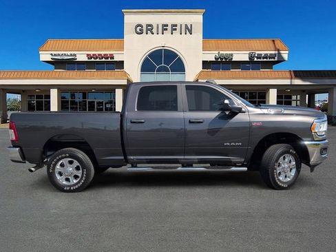 Used 2022 RAM 2500 Big Horn w/ Snow Chief Group AWD/4WD image 3