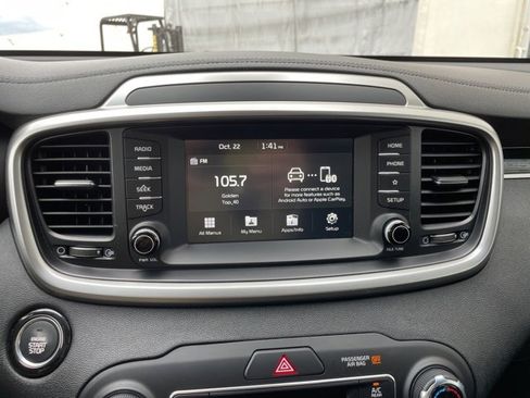 Used 2020 Kia Sorento EX image 17