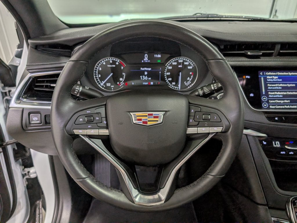 Used 2024 Cadillac XT6 Luxury AWD/4WD image 21