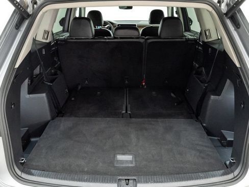 Used 2024 Volkswagen Atlas SE FWD image 35