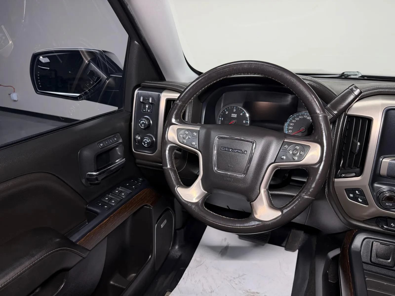 Used 2018 GMC Sierra 1500 Denali AWD/4WD image 21