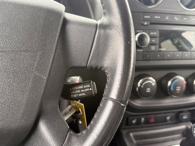 Used 2010 Jeep Patriot Latitude AWD/4WD image 24