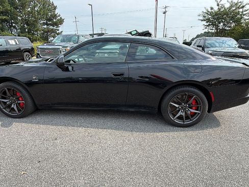 Used 2024 Dodge Charger Daytona Scat Pack w/ Plus Group AWD/4WD image 11