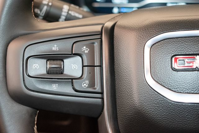 Used 2024 GMC Yukon AT4 w/ AT4 Premium Package AWD/4WD image 26