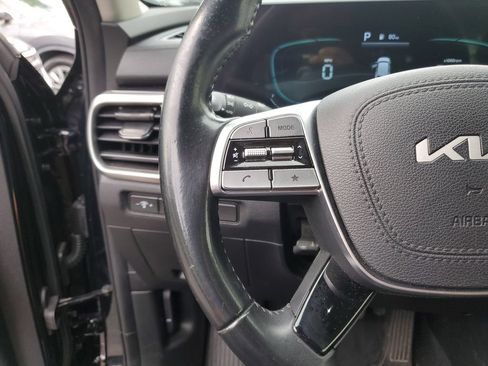Certified 2024 Kia Telluride S w/ S Sunroof Package FWD image 23