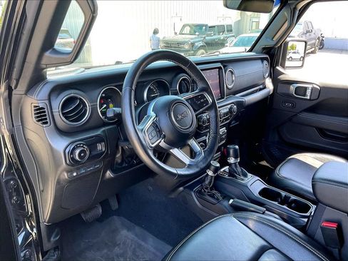 Used 2023 Jeep Wrangler Unlimited Sahara w/ Cold Weather Group AWD/4WD image 8