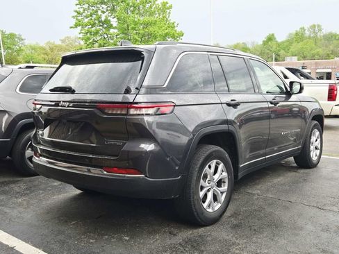 Used 2022 Jeep Grand Cherokee Limited image 2