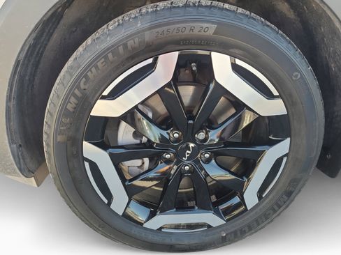 Used 2023 Kia Telluride EX AWD/4WD image 11