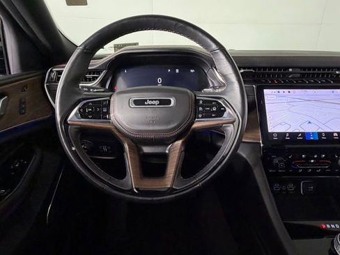 Used 2023 Jeep Grand Cherokee L Summit w/ Luxury Tech Group V image 14