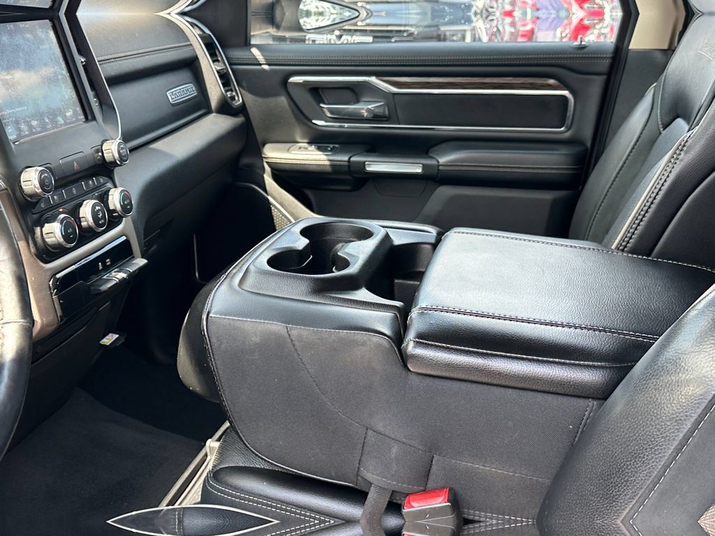 Used 2019 RAM 1500 Laramie AWD/4WD image 18