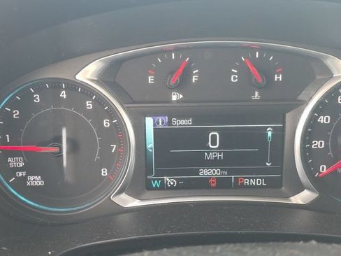 Used 2018 Chevrolet Malibu LT w/ Leather Package FWD image 4