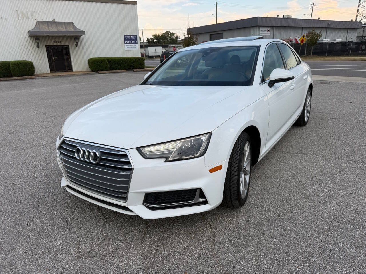 Used 2019 Audi A4 2.0T Premium w/ Convenience Package FWD image 2