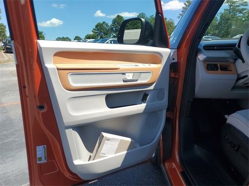 New 2025 Volkswagen ID. Buzz Pro S Plus image 31