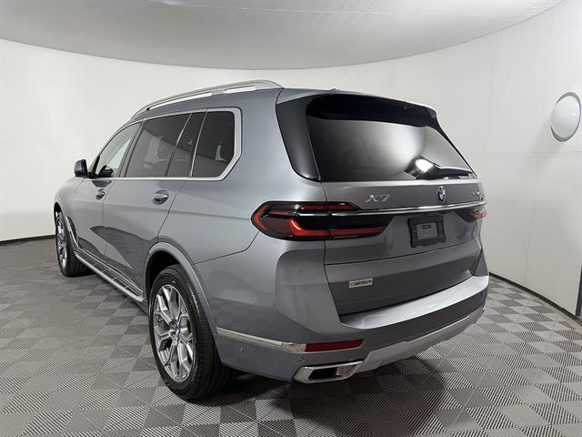 Used 2025 BMW X7 xDrive40i w/ Premium Package AWD/4WD image 7