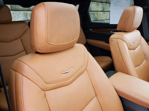 Certified 2022 Cadillac XT5 Premium Luxury image 42