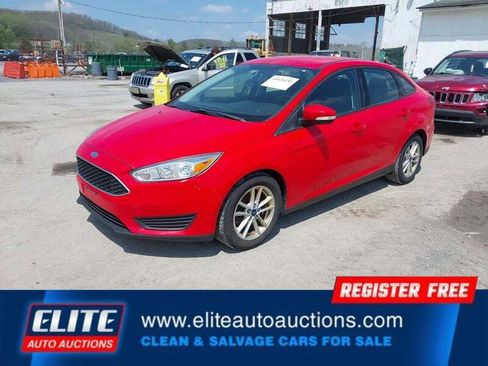 Used 2017 Ford Focus SE FWD image 4