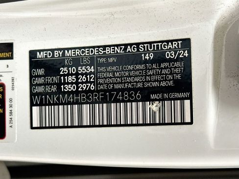 Used 2024 Mercedes-Benz GLC 300 4MATIC image 33