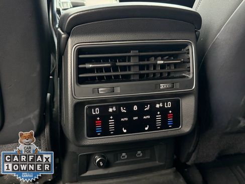 Used 2023 Audi Q8 Premium Plus image 23