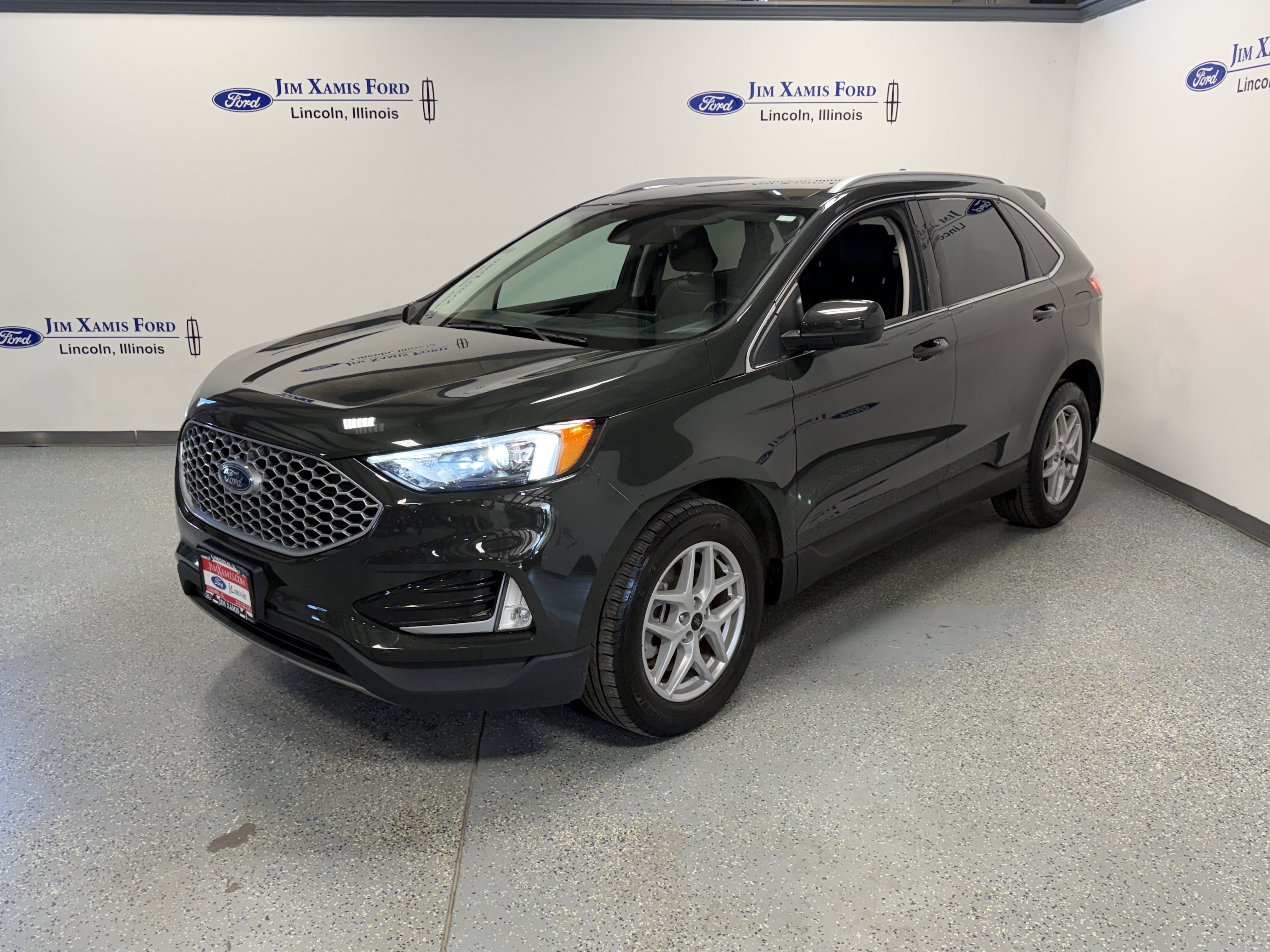 Used 2023 Ford Edge SEL w/ Convenience Package AWD/4WD image 3