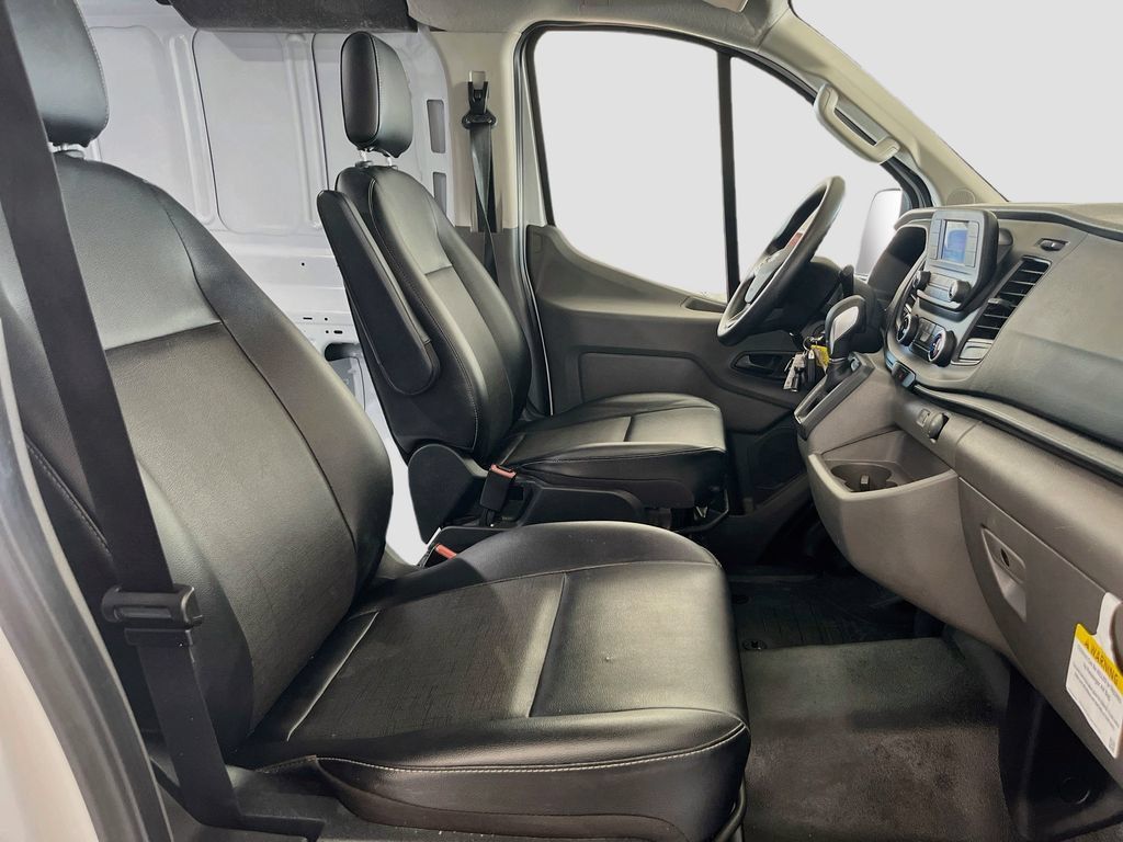 Used 2025 Ford Transit 150 Low Roof RWD image 28