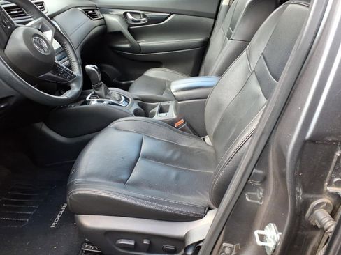 Used 2020 Nissan Rogue SL w/ Premium Package image 8